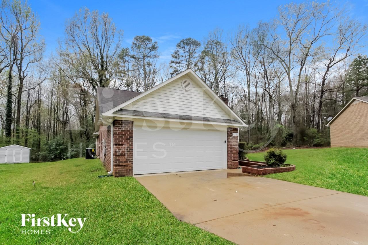 6202 Suntrace Way - Photo 2 of 15