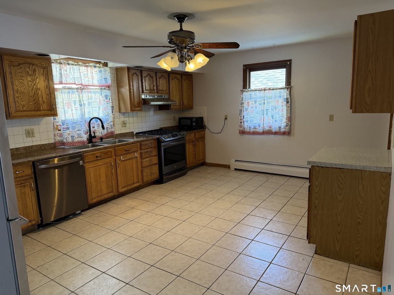 95 Park Ave - Photo 4 of 31