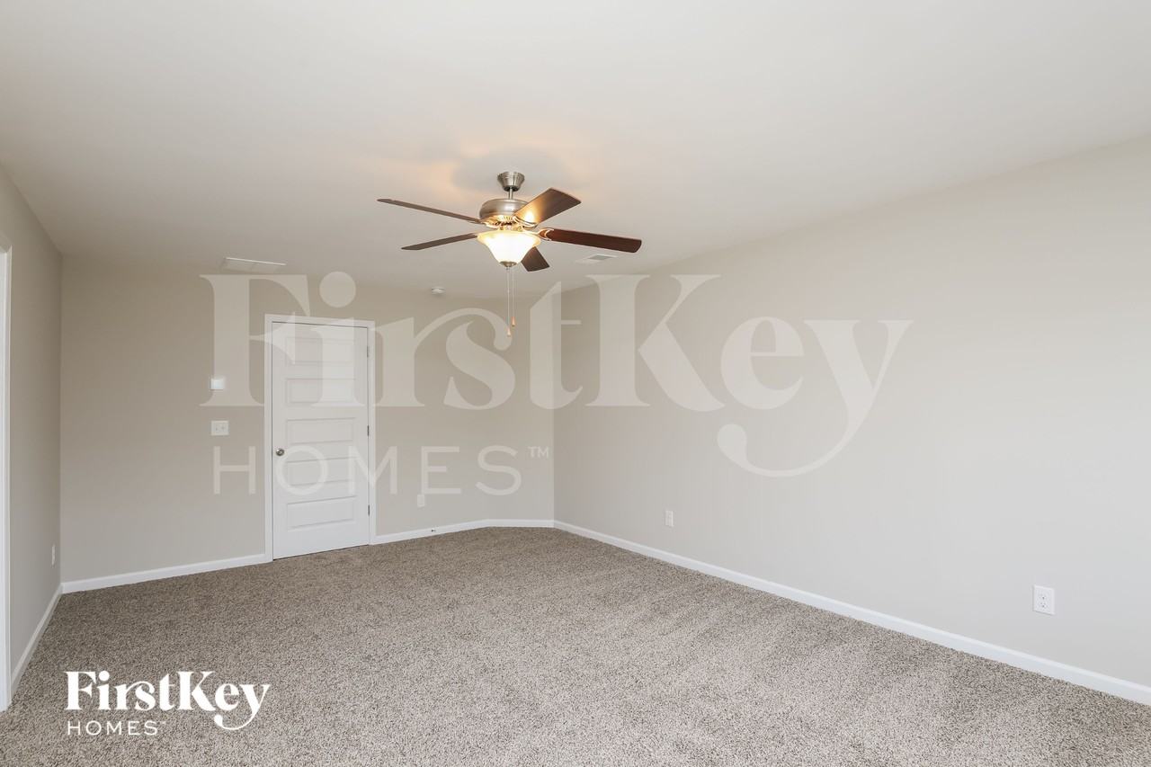 2102 Massey Ln - Photo 7 of 15