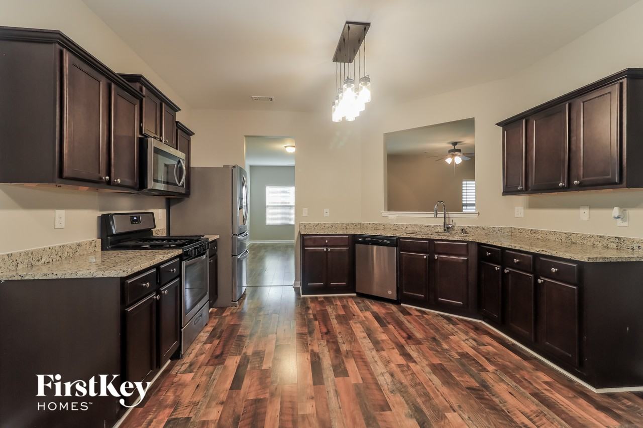 109 Caledonian Cir - Photo 7 of 15