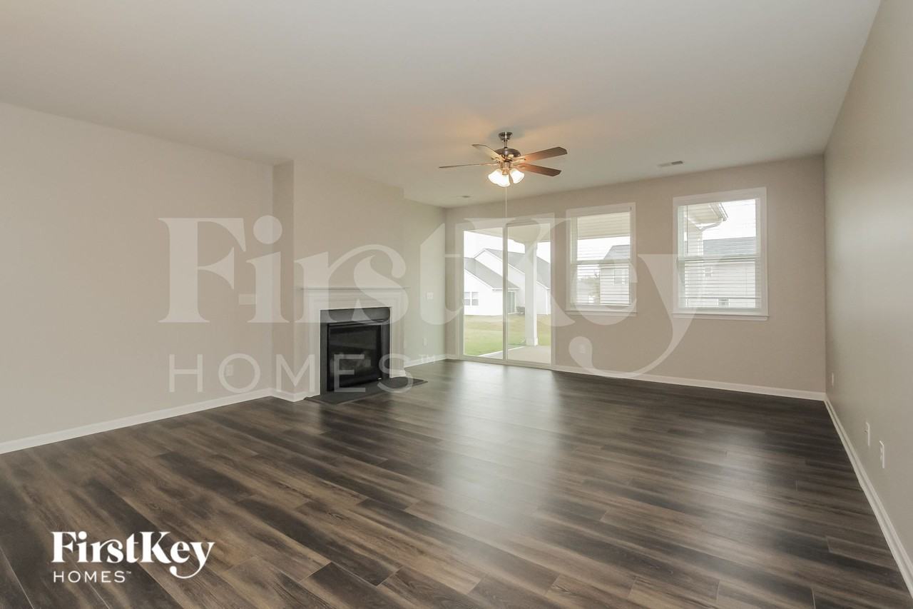 7724 Meridale Forest Dr - Photo 3 of 15