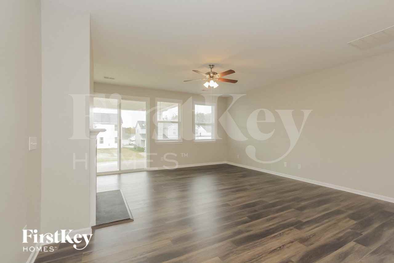 7724 Meridale Forest Dr - Photo 4 of 15