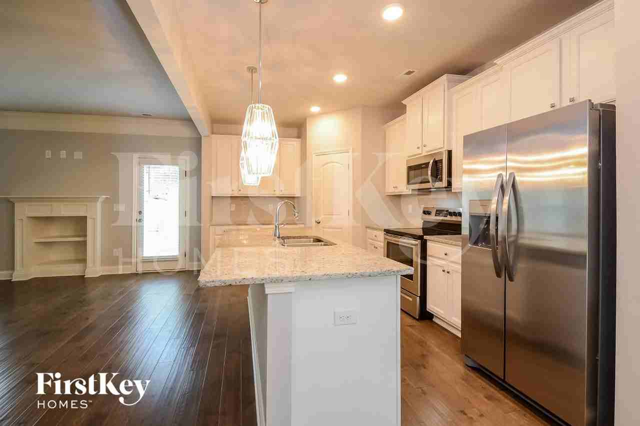 3621 Wind Ridge Ln - Photo 6 of 15