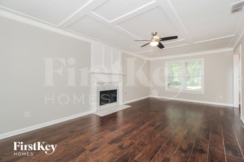 1985 Castle Royale Dr - Photo 2 of 16