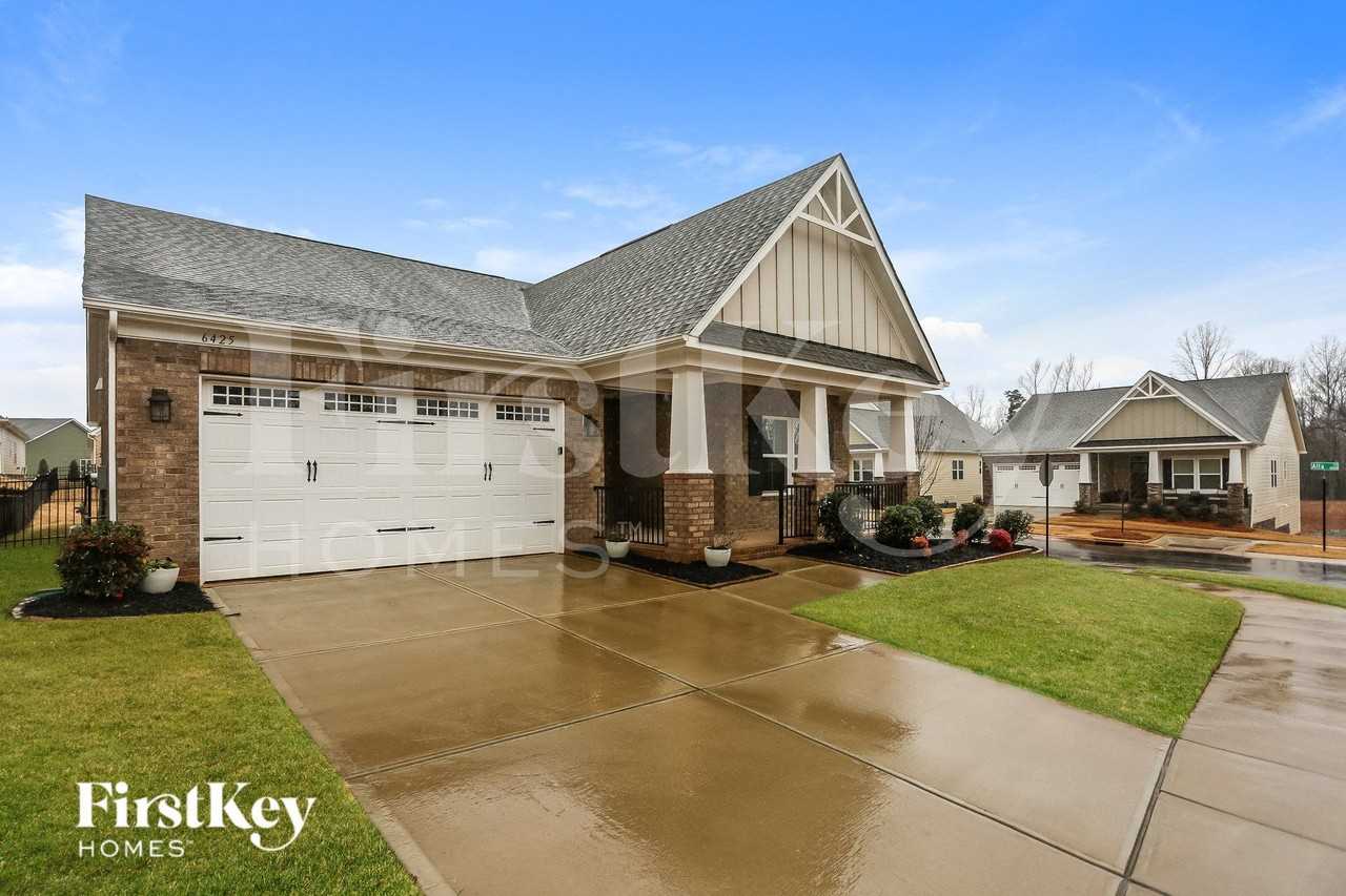 6425 Brighton Park Dr - Photo 2 of 15