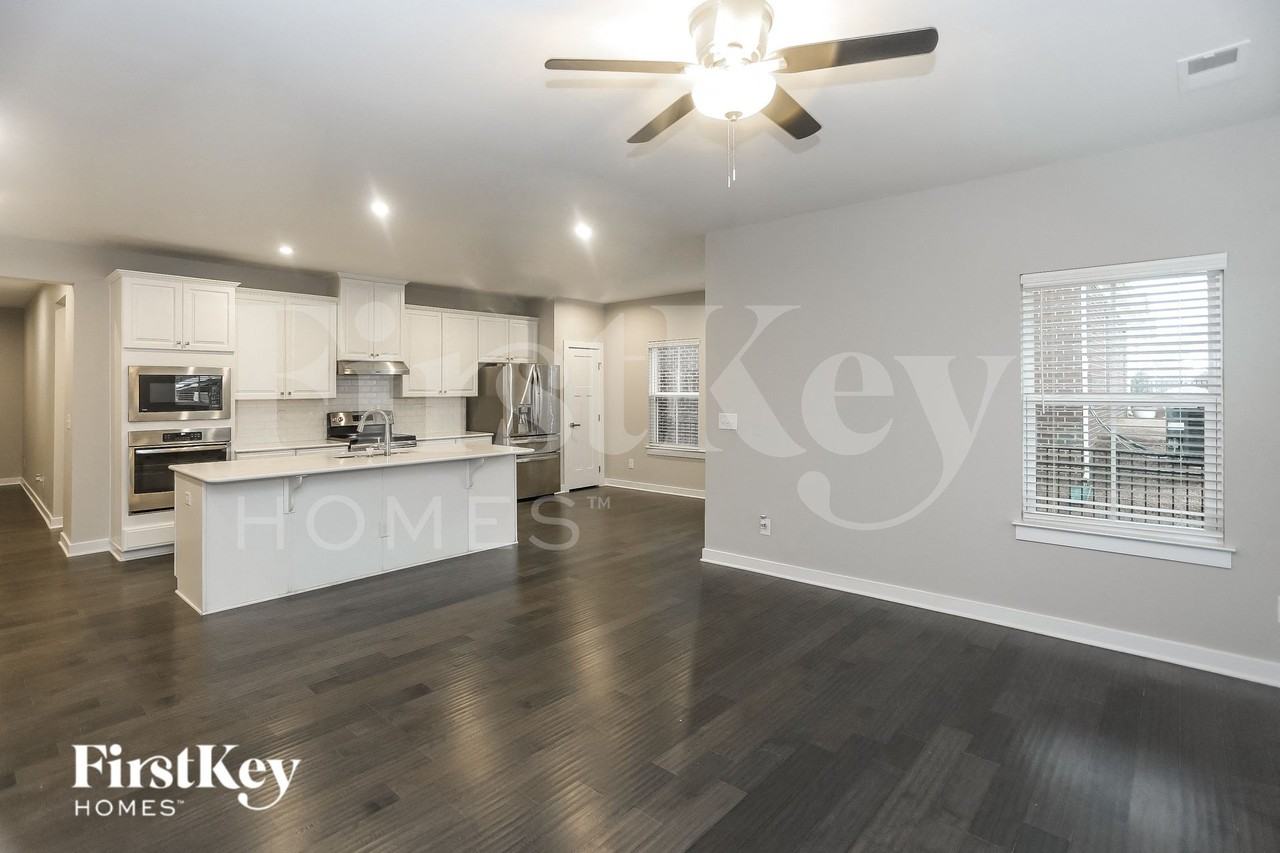 6425 Brighton Park Dr - Photo 5 of 15