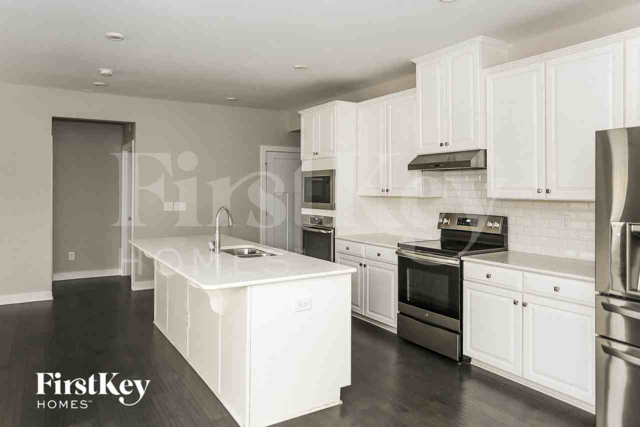 6425 Brighton Park Dr - Photo 7 of 15