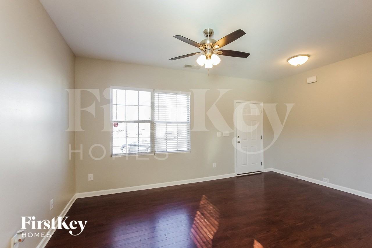 4204 Craighill Ln - Photo 2 of 15