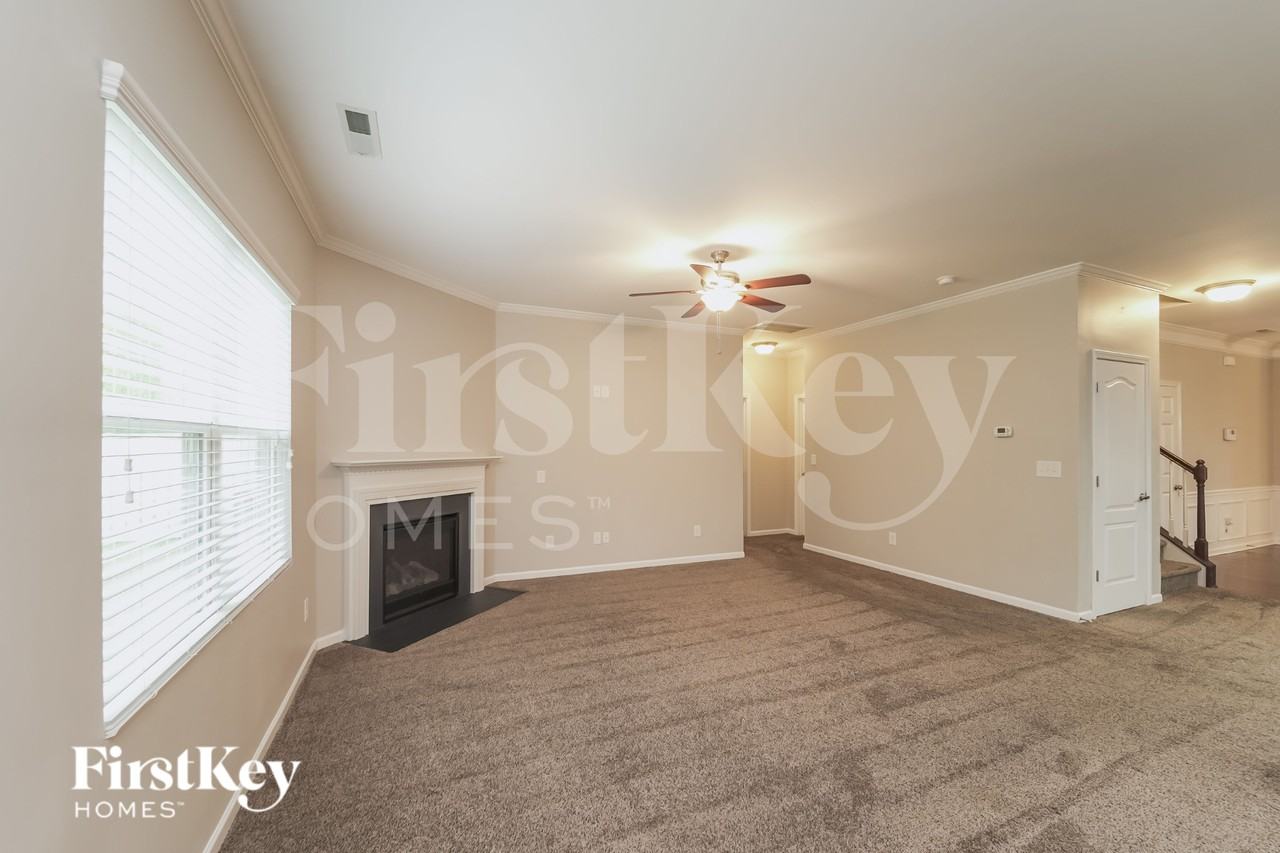 8739 Balsam Bay Rd - Photo 4 of 15