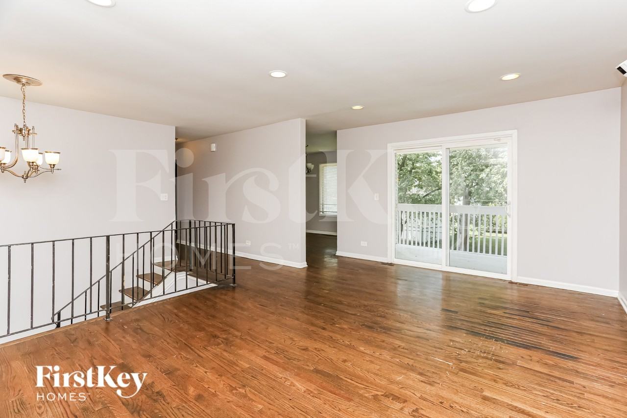 48 Cloverleaf Rd - Photo 3 of 16