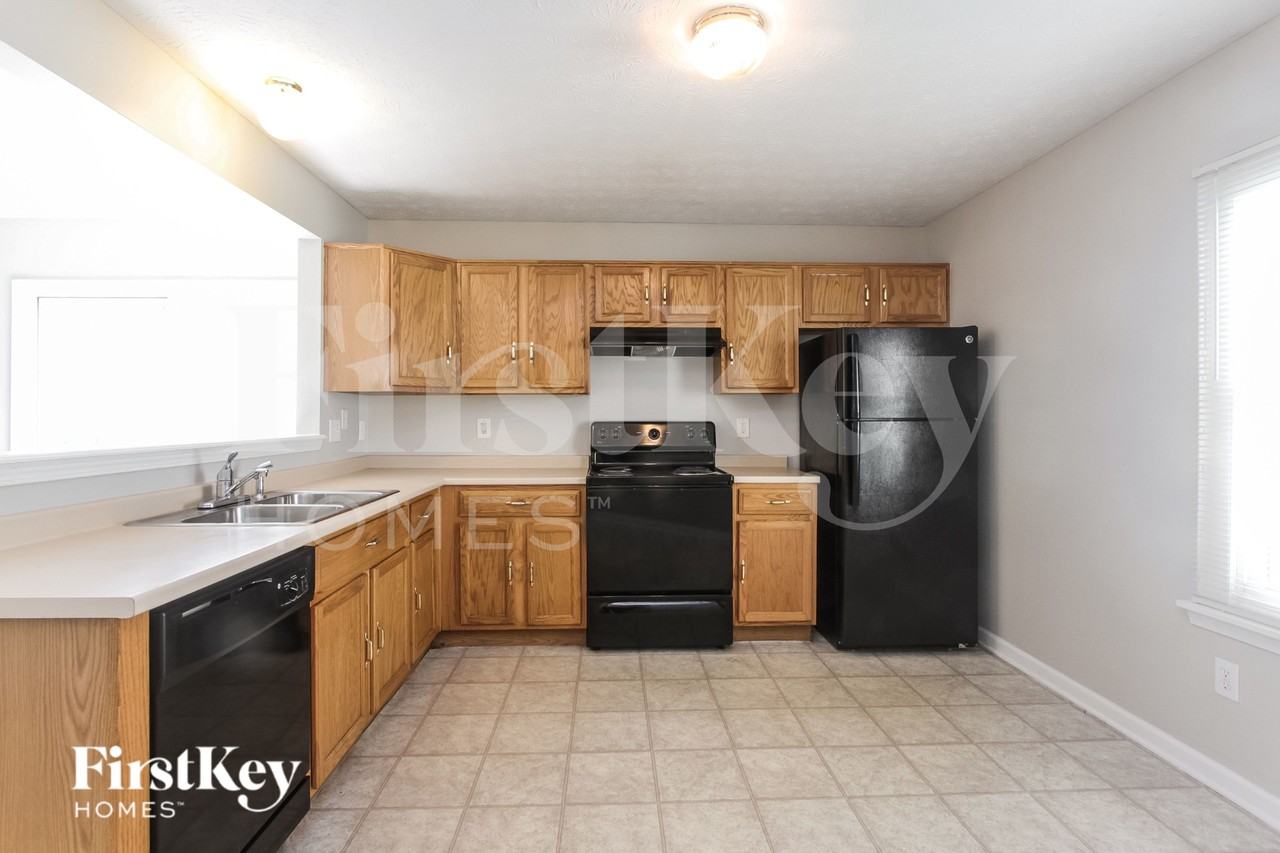 2831 Wortham Way - Photo 5 of 15