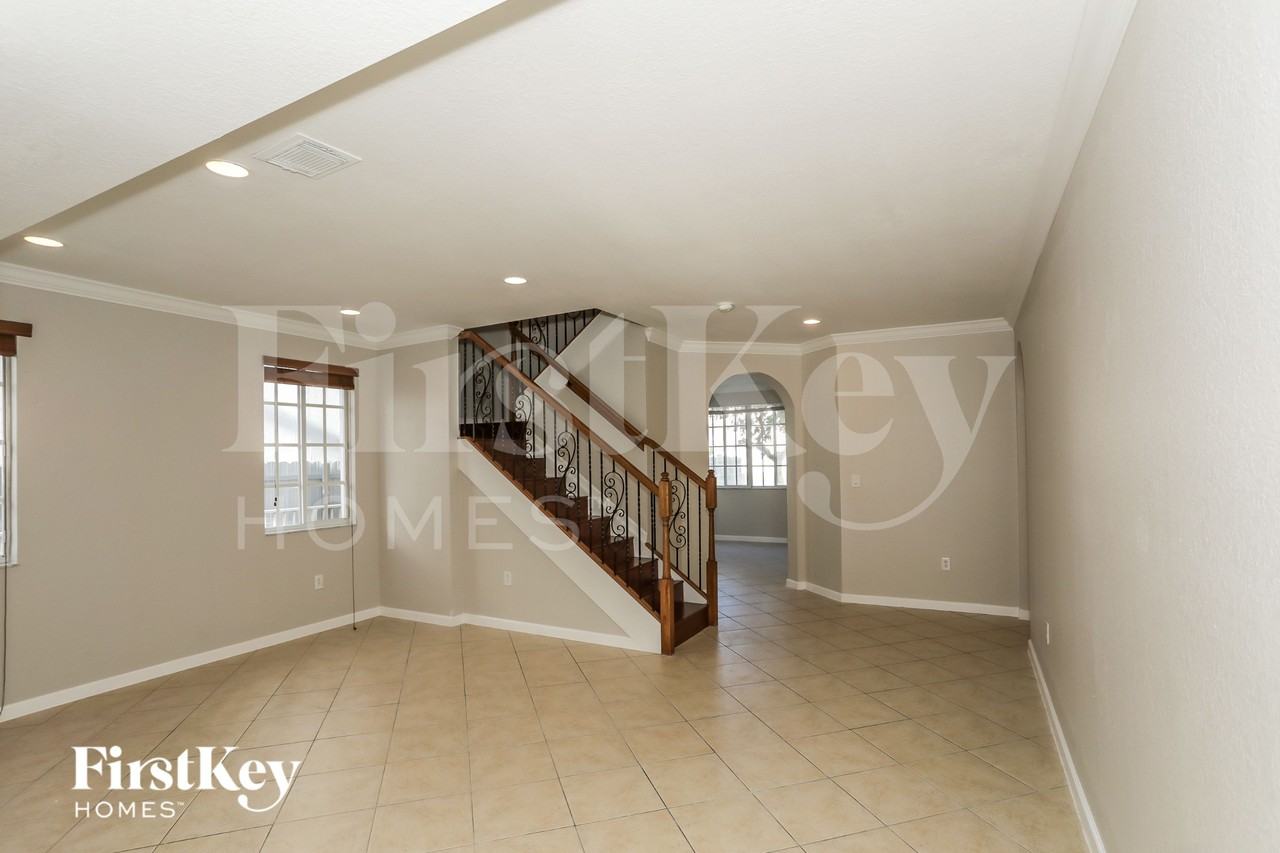 27521 Swplace - Photo 3 of 16