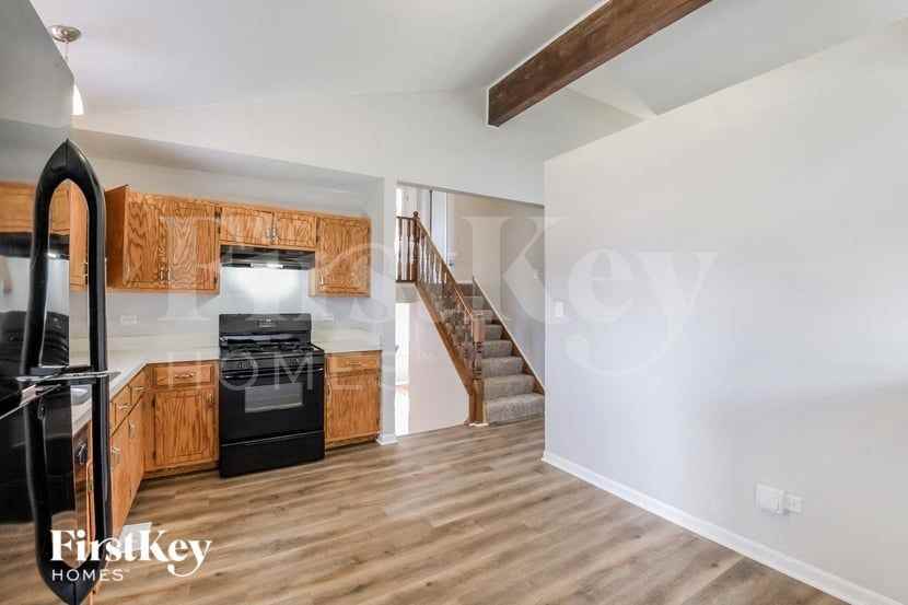 2416 Waterford Dr - Photo 7 of 15