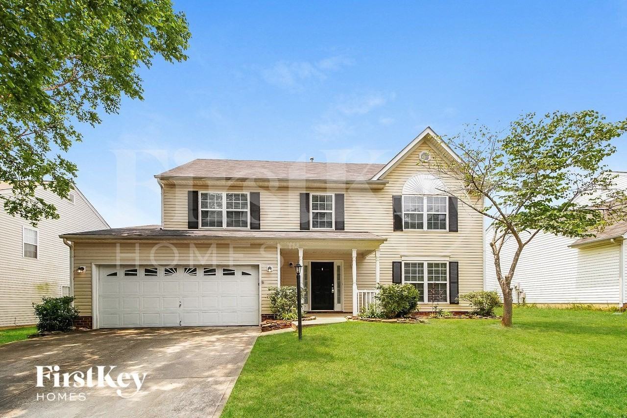 234 Royalton Rd - Photo 2 of 16