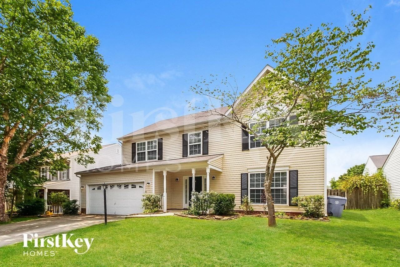 234 Royalton Rd - Photo 3 of 16