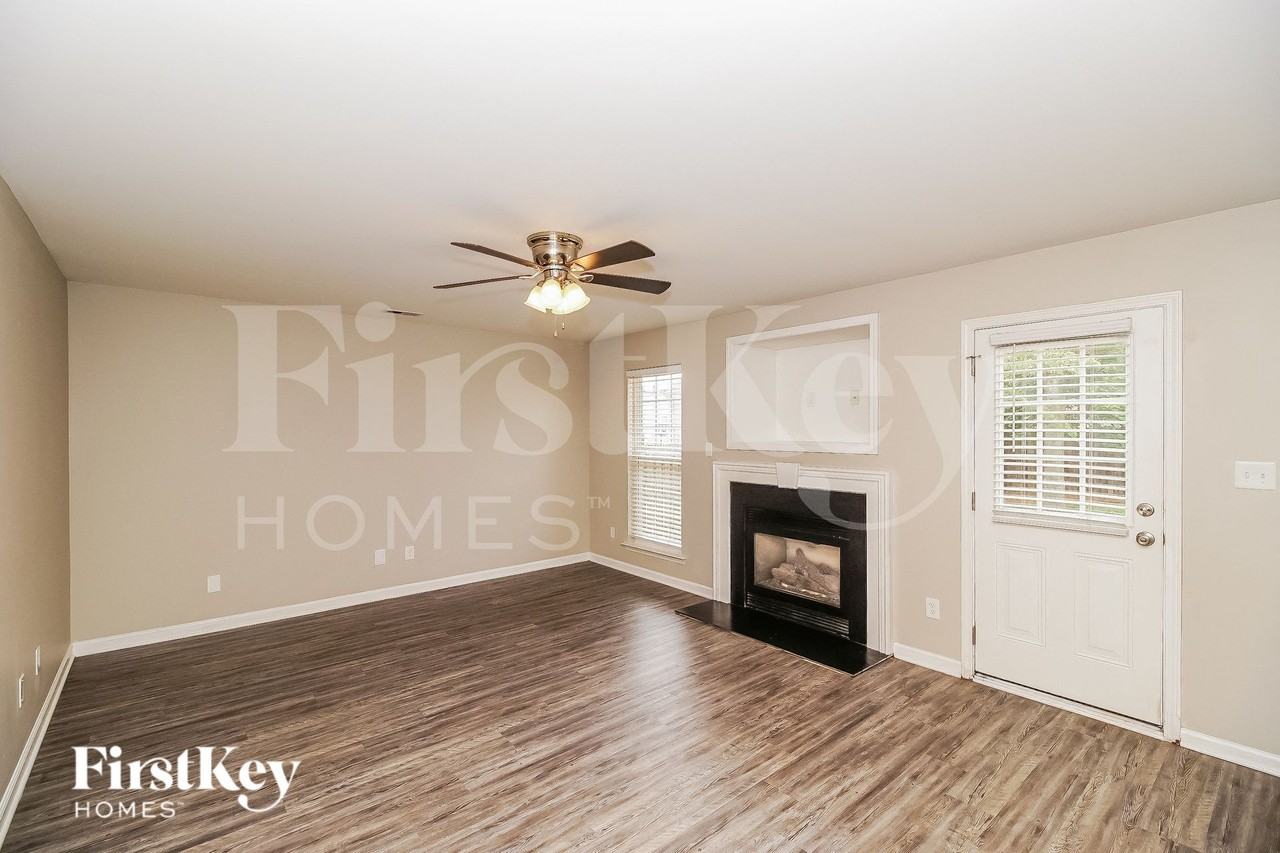 234 Royalton Rd - Photo 4 of 16