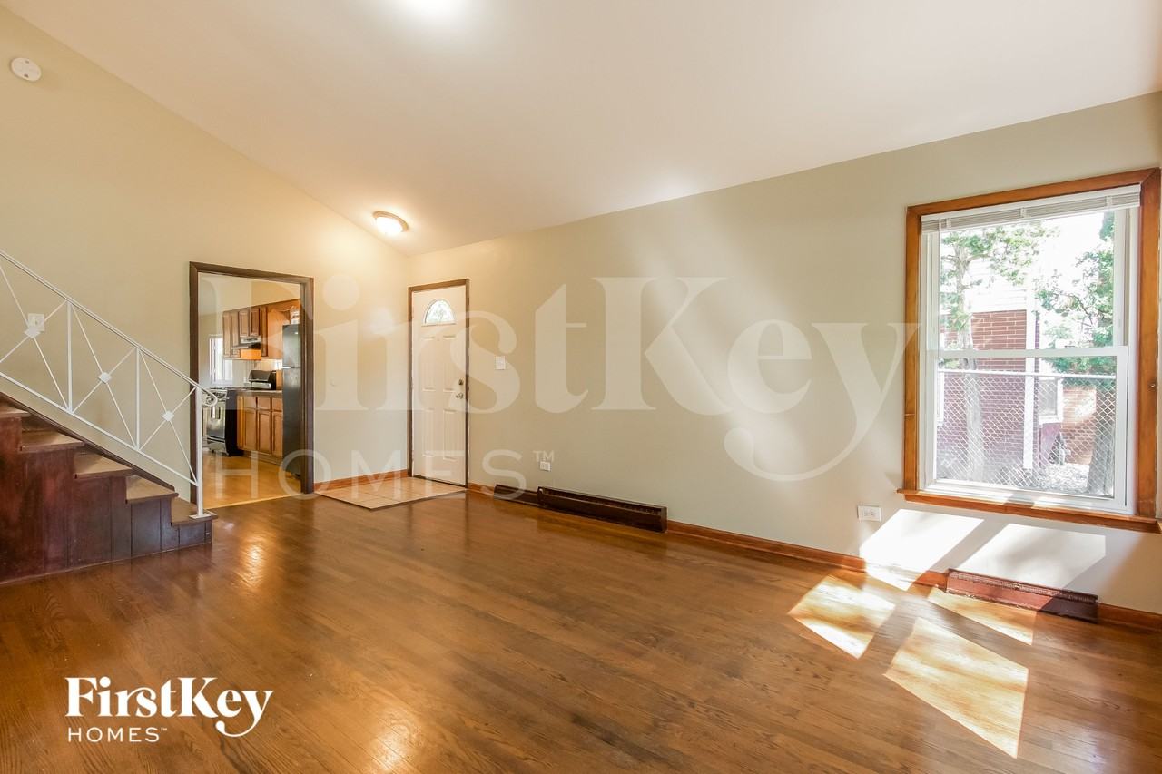2108 Linden Ave - Photo 4 of 15