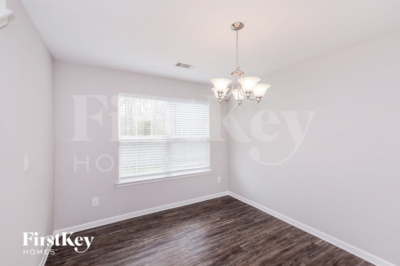 2025 Misty Rose Ln - Photo 4 of 15