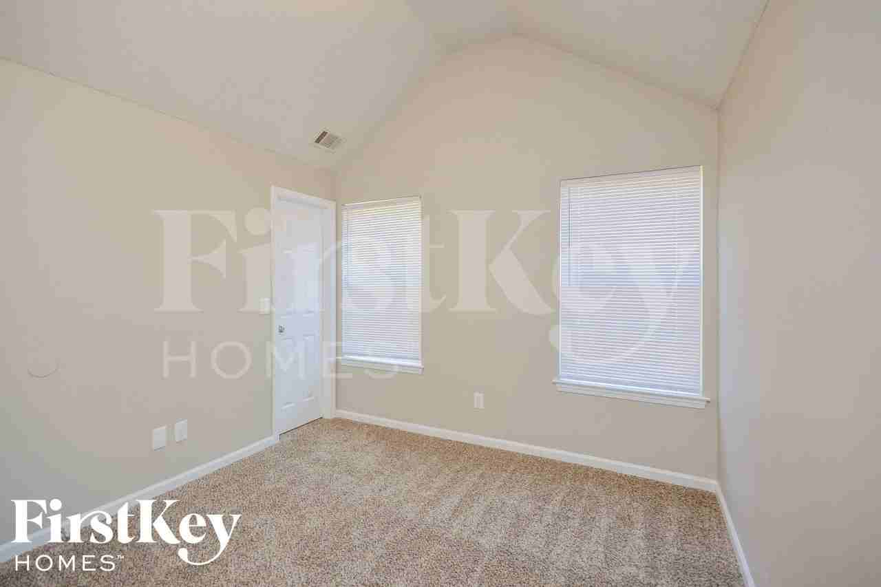 170 Capeton Ct - Photo 7 of 15