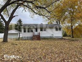 featured image of 1355 S Oakland Ave