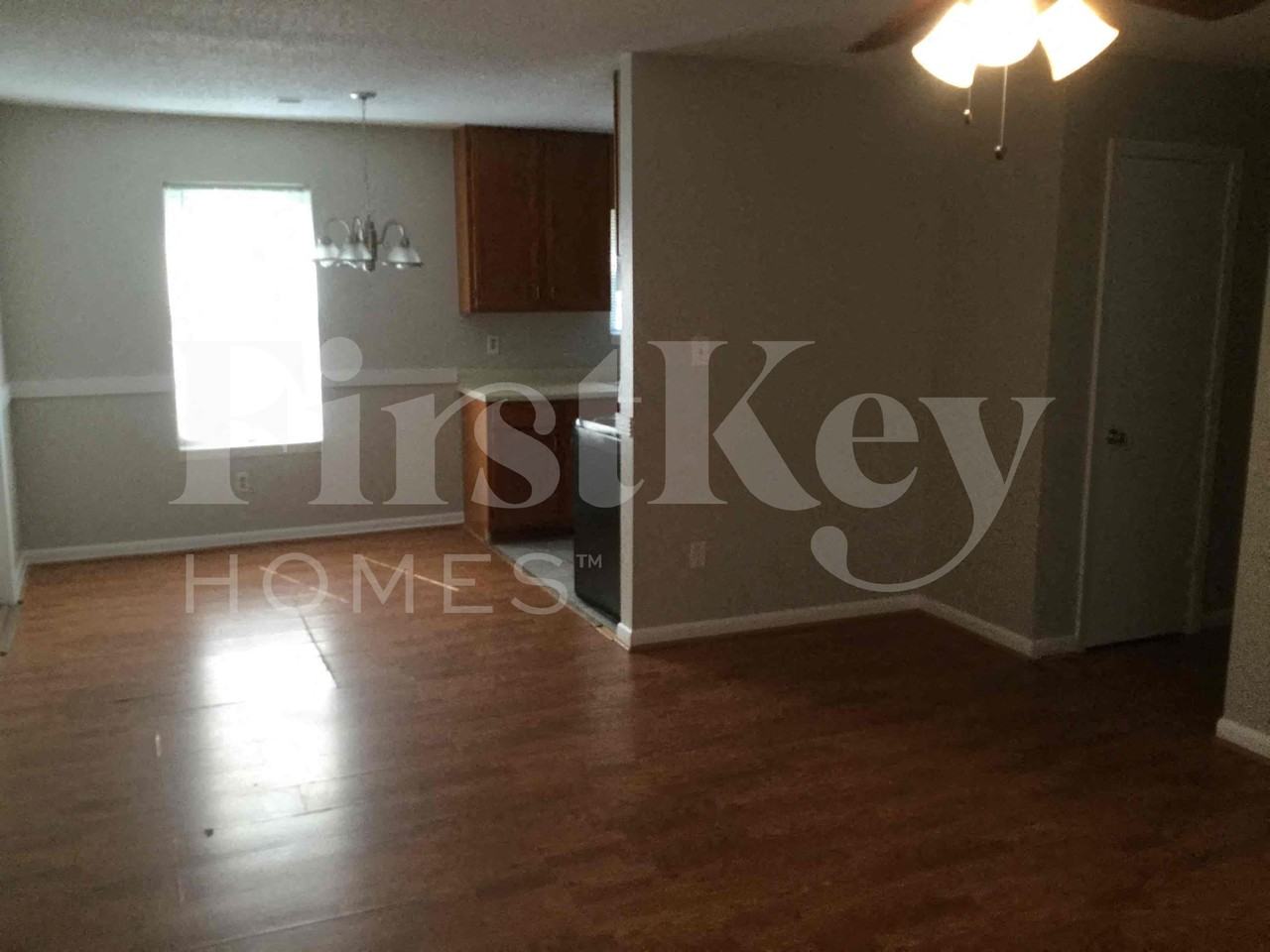 117 Whispering Pine Ln Ne - Photo 2 of 8