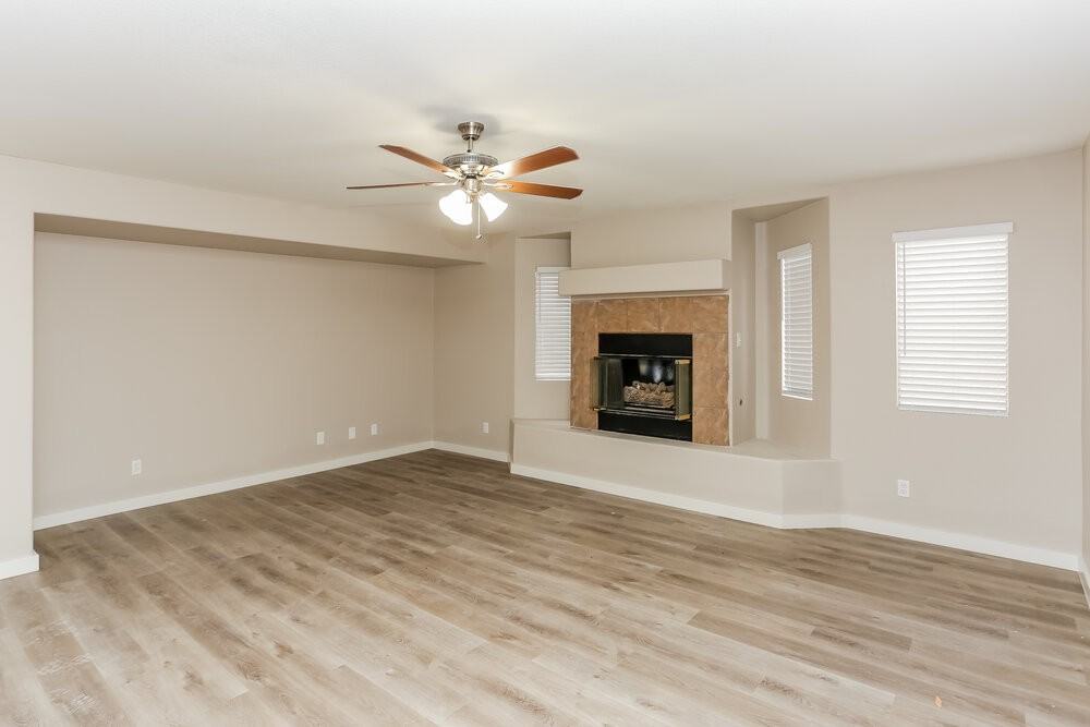 2418 Island Paradise Ave - Photo 4 of 17