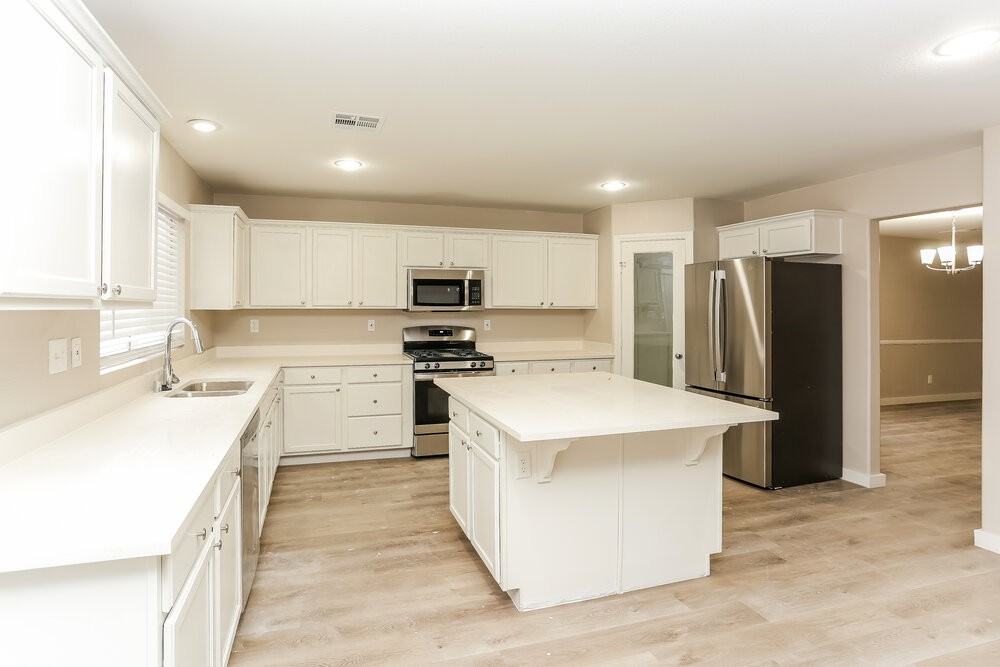 2418 Island Paradise Ave - Photo 6 of 17