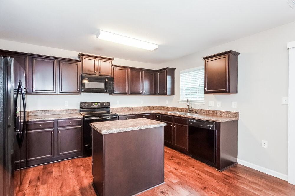 4905 Broad Leaf Ct - Photo 7 of 17