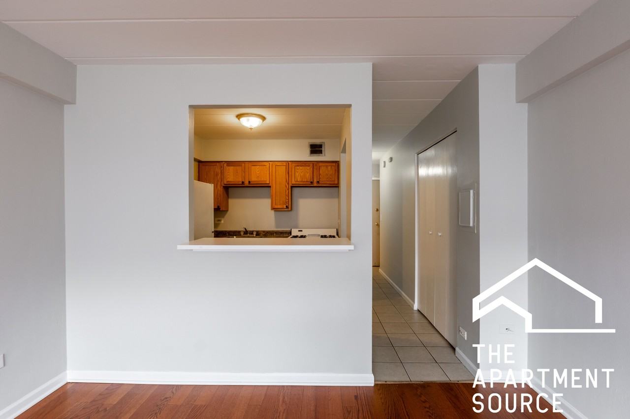 6821 N Sheridan Rd #304 - Photo 6 of 16