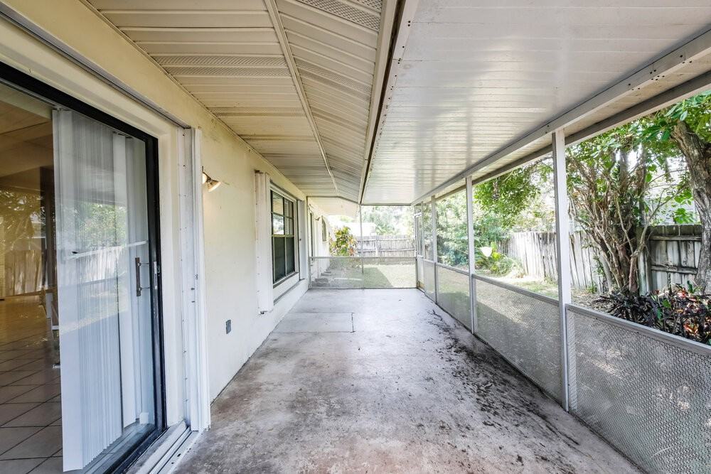 5525 Sw 118th Ave - Photo 6 of 16