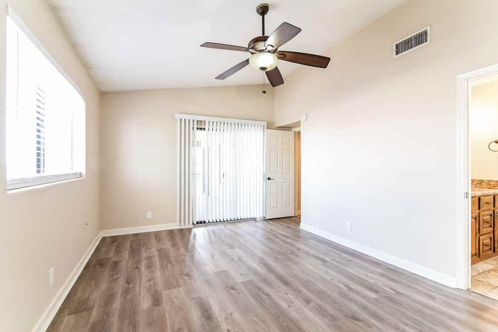1522 W Del Rio St - Photo 7 of 17