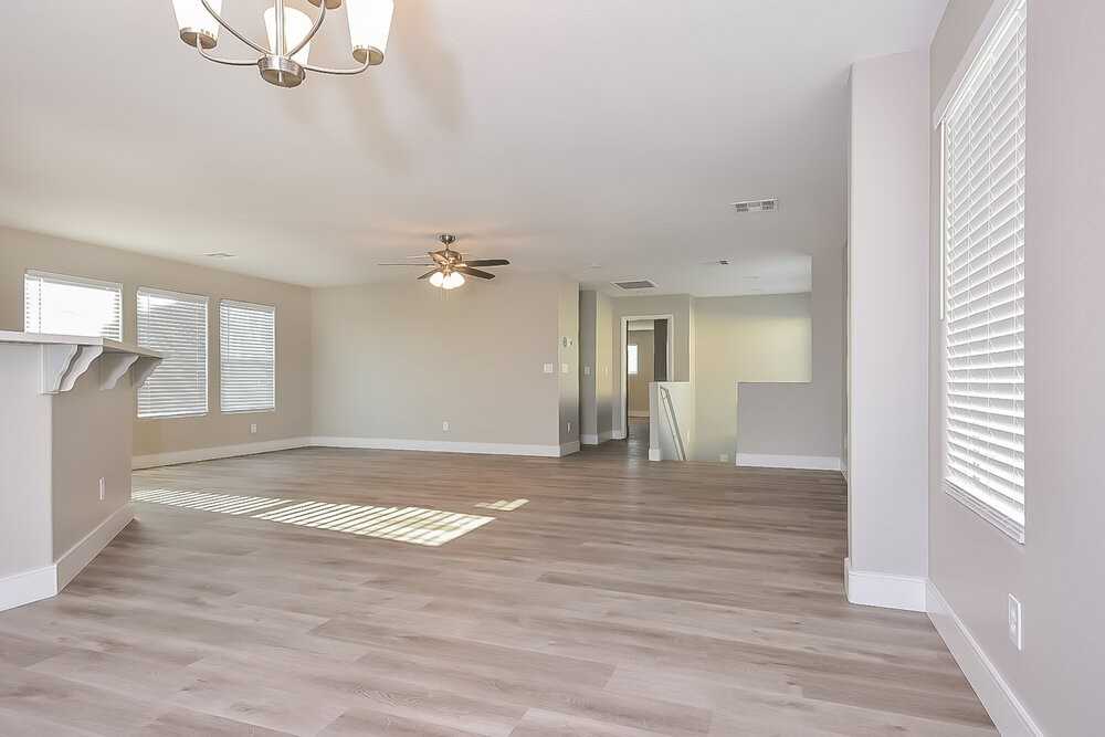 196 Bella Milano Ave - Photo 6 of 17