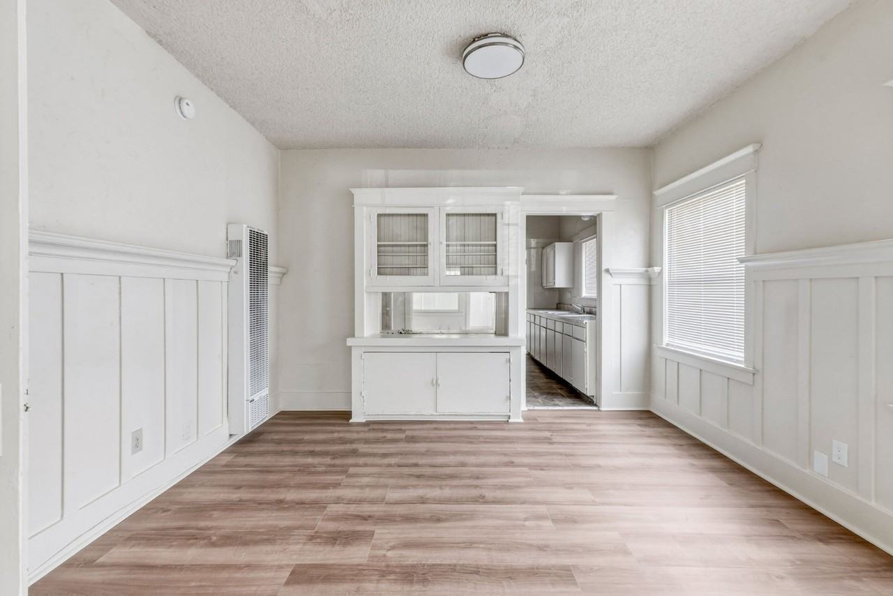 1250 W 35th Pl #1252 - Photo 3 of 24