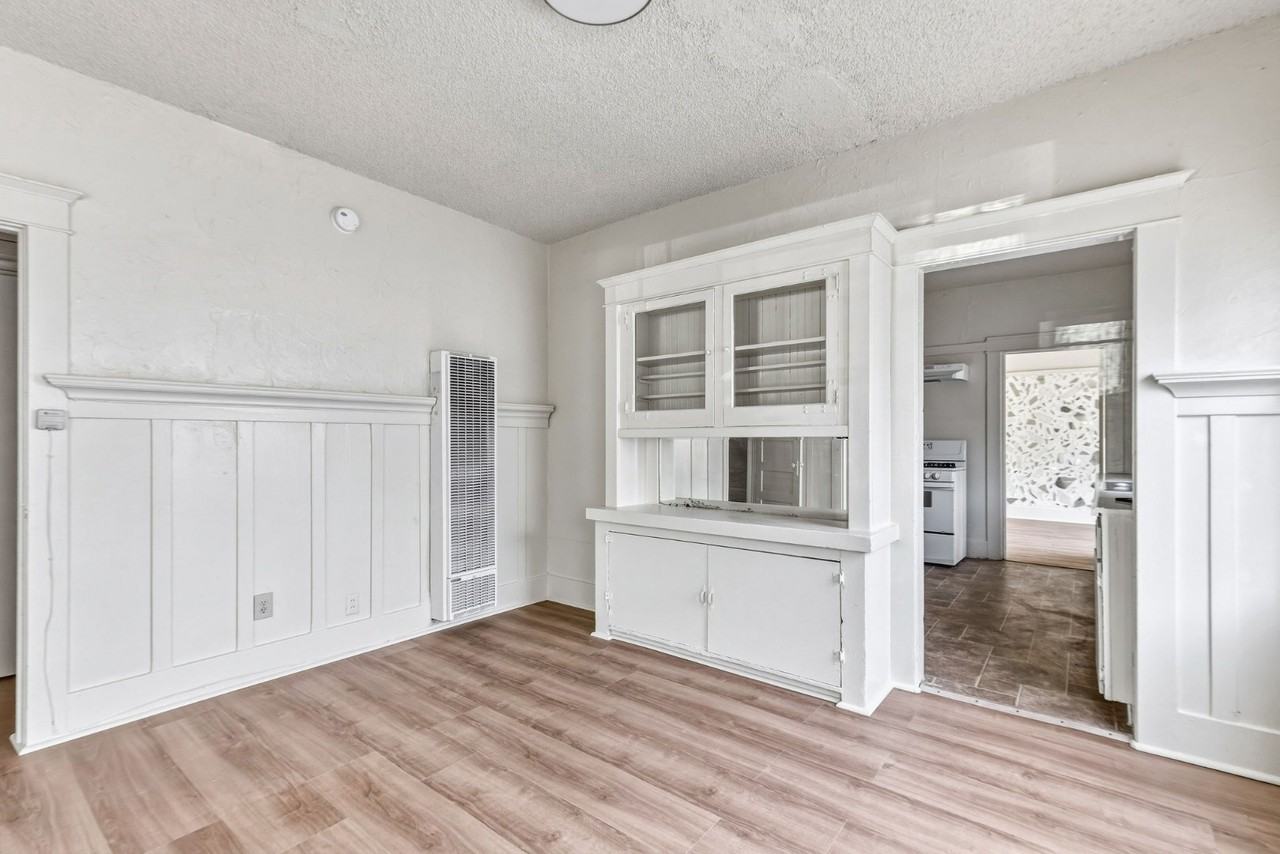 1250 W 35th Pl #1252 - Photo 6 of 24