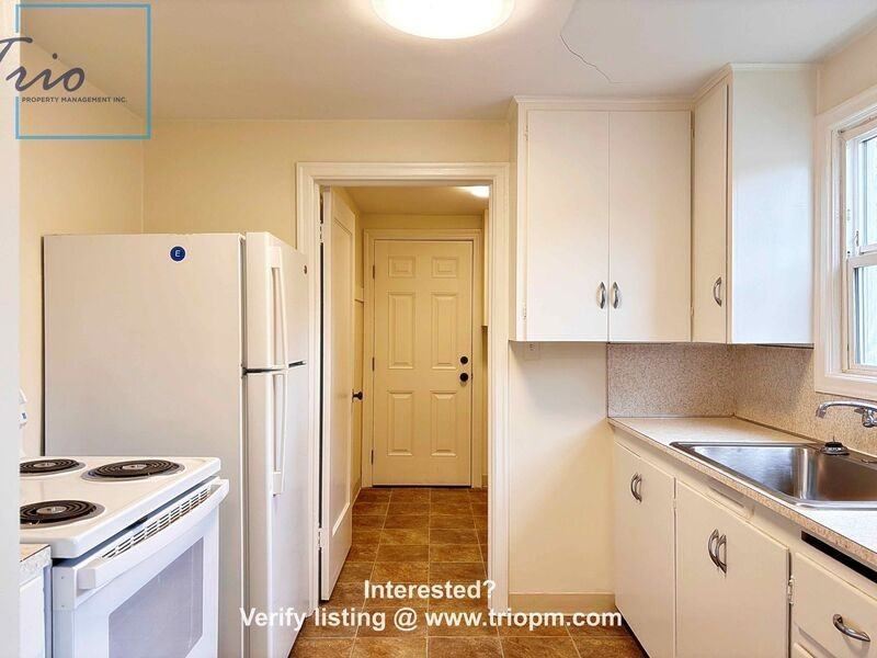 1869 Hilyard St - Photo 5 of 10