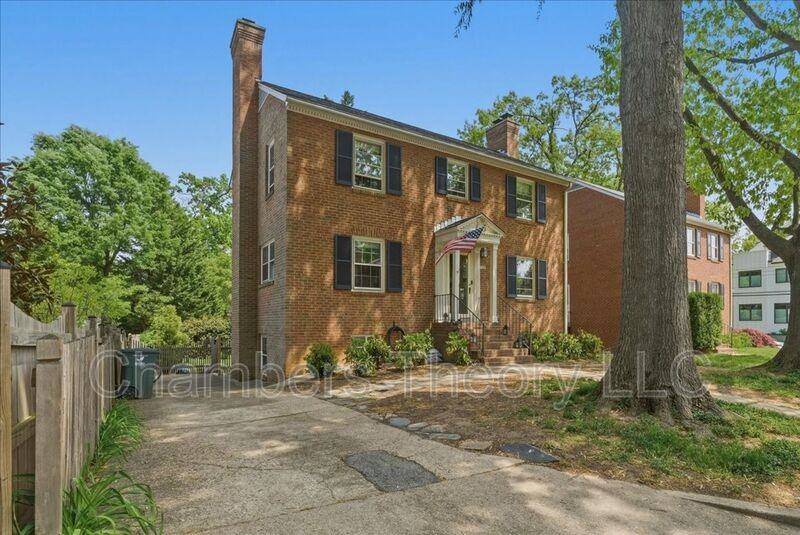 127 N Garfield St - Photo 2 of 45