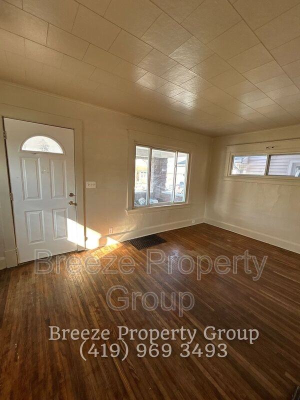 1537 Remington St