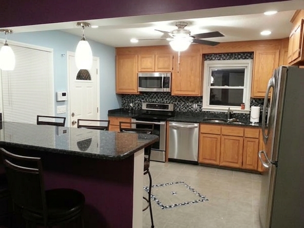 97 Bates St - Photo 4 of 19