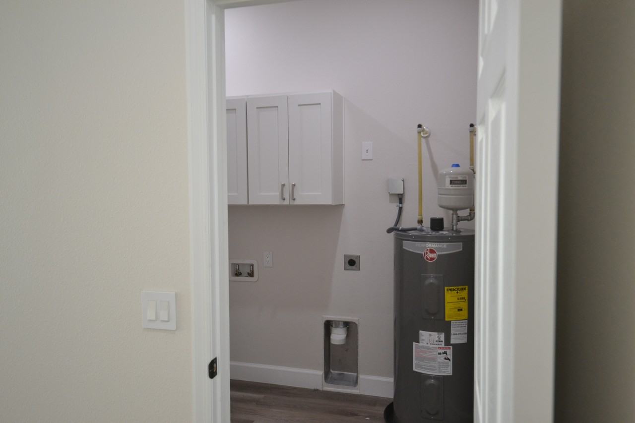 6474 Taylor Ct - Photo 4 of 39
