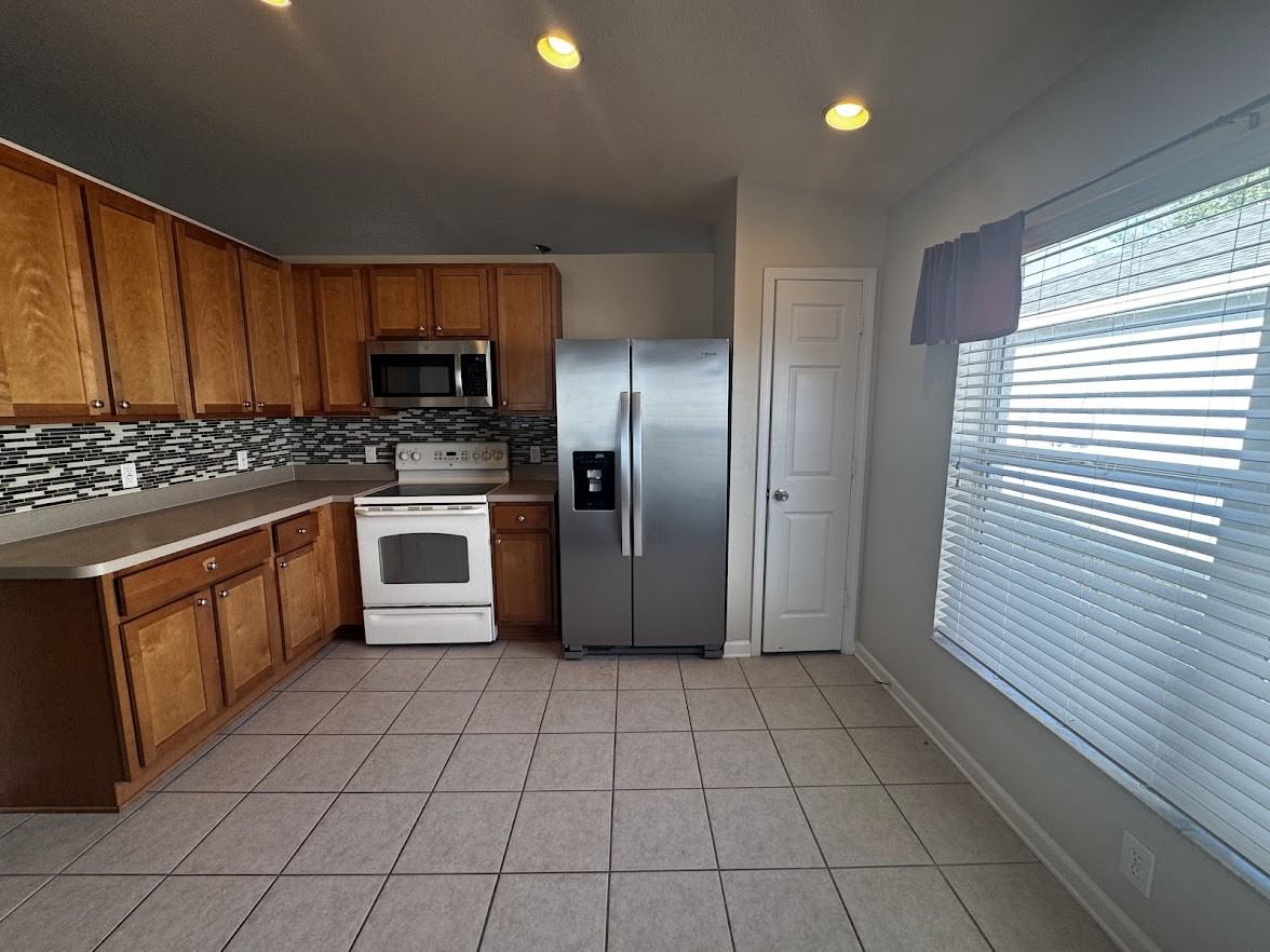 495 Painted Leaf Dr - Photo 2 of 11