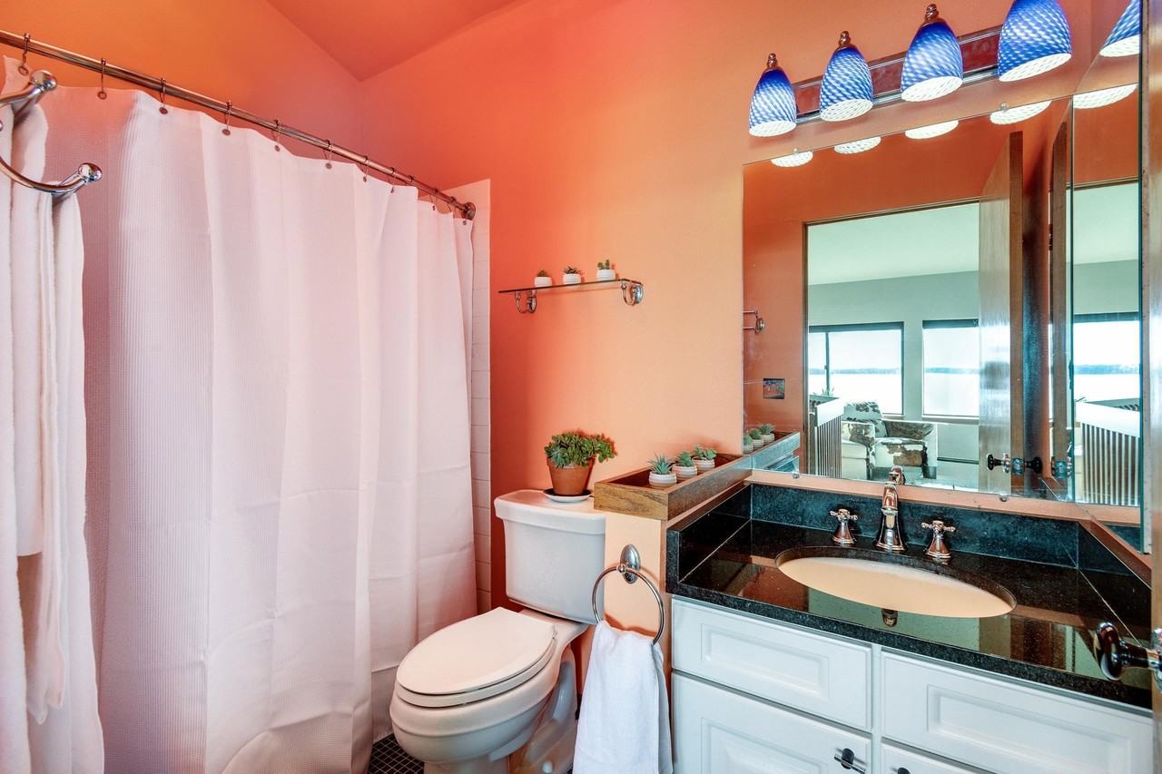 404 S Blount St #307 - Photo 4 of 18