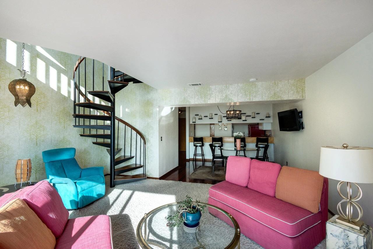 404 S Blount St #307 - Photo 7 of 18