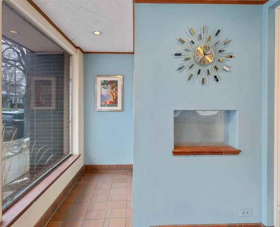 1175 N Emerson St #212 - Photo 4 of 10