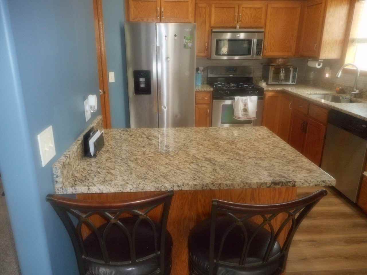 2010 Spruce Ct - Photo 6 of 17