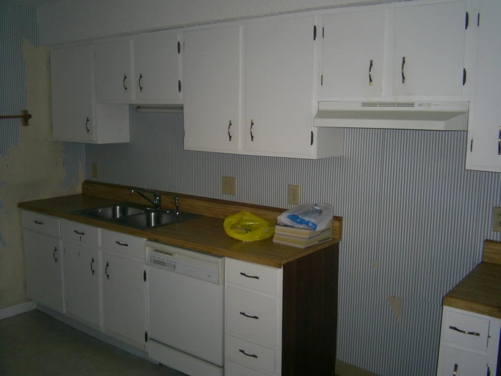 3757 Heathrow Dr - Photo 5 of 6
