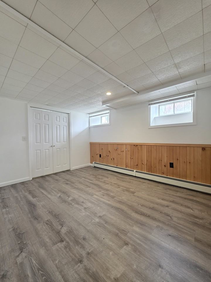 512 Central Ave - Photo 7 of 11