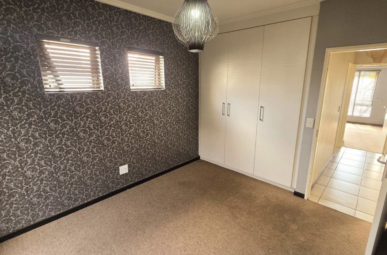 900 Midland Ave #2D - Photo 2 of 7