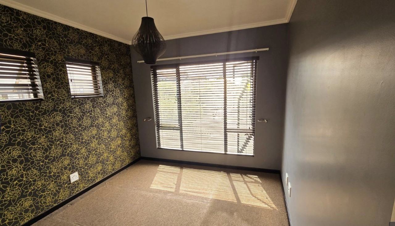 900 Midland Ave #2D - Photo 5 of 7