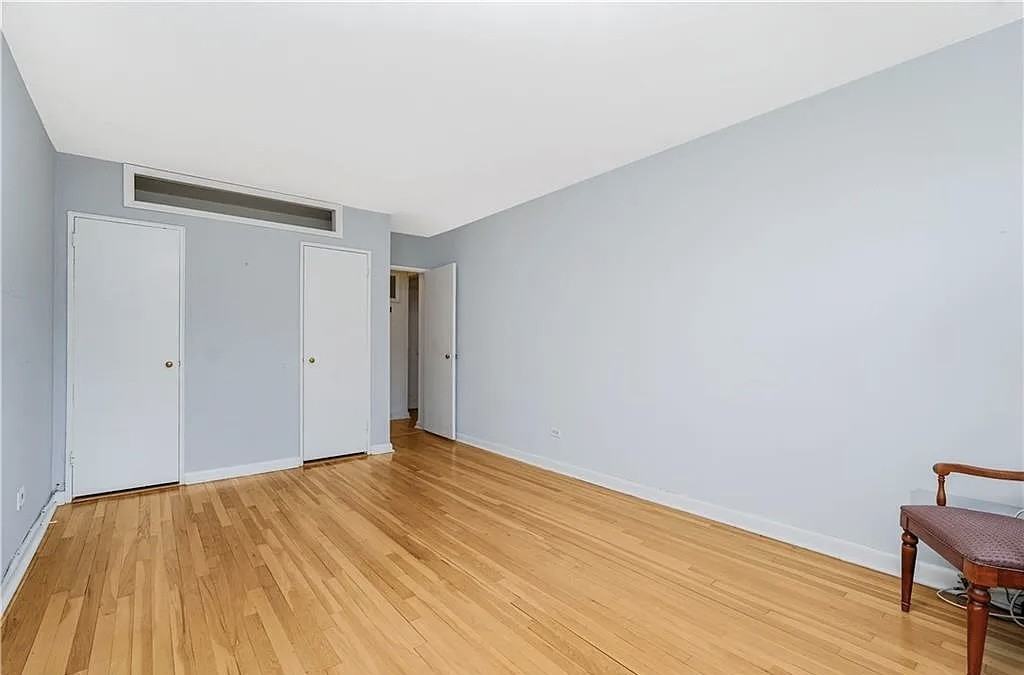 255 Bronx River Rd #8 - Photo 2 of 13