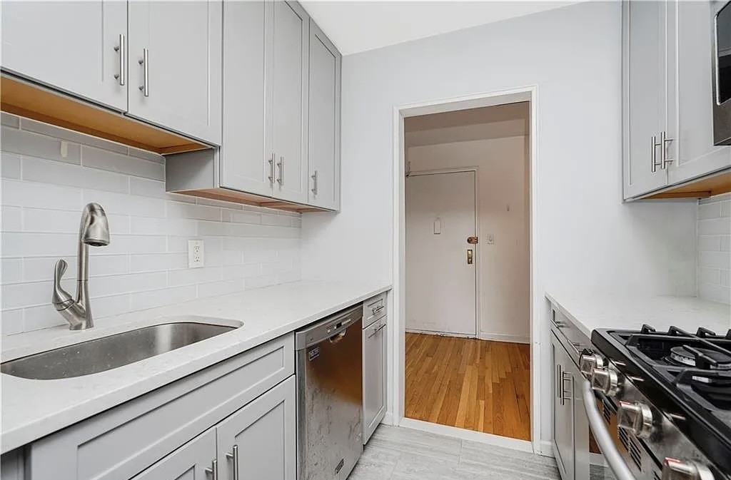 255 Bronx River Rd #8 - Photo 7 of 13